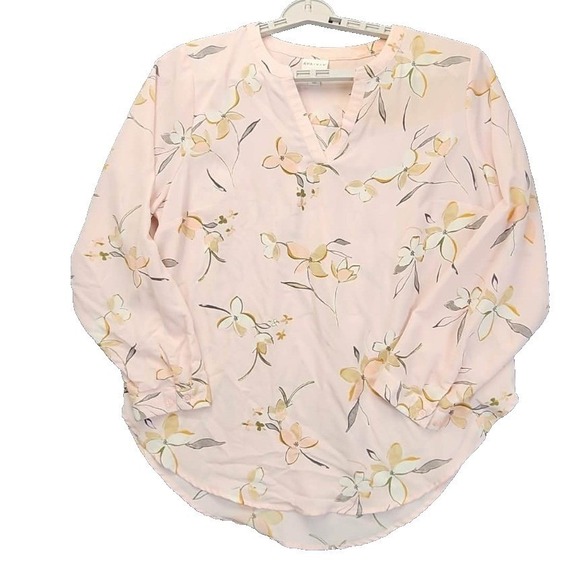 Ava & Viv Tops - Ava & Viv Womens 1X Pink Floral V-Neck Long Sleeve Blouse High-Low Hem Top